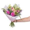 Kytice s jiřinami a eustomou